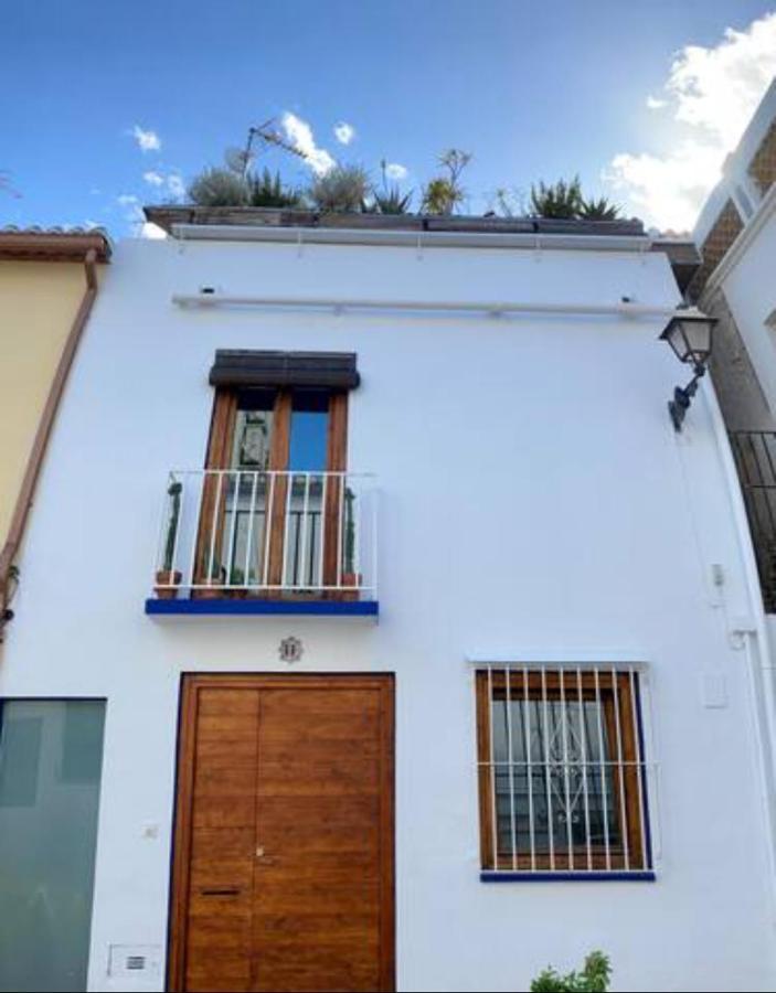 Casa mediterránea en el céntrico casco antiguo a un paso del Mar Dénia Esterno foto