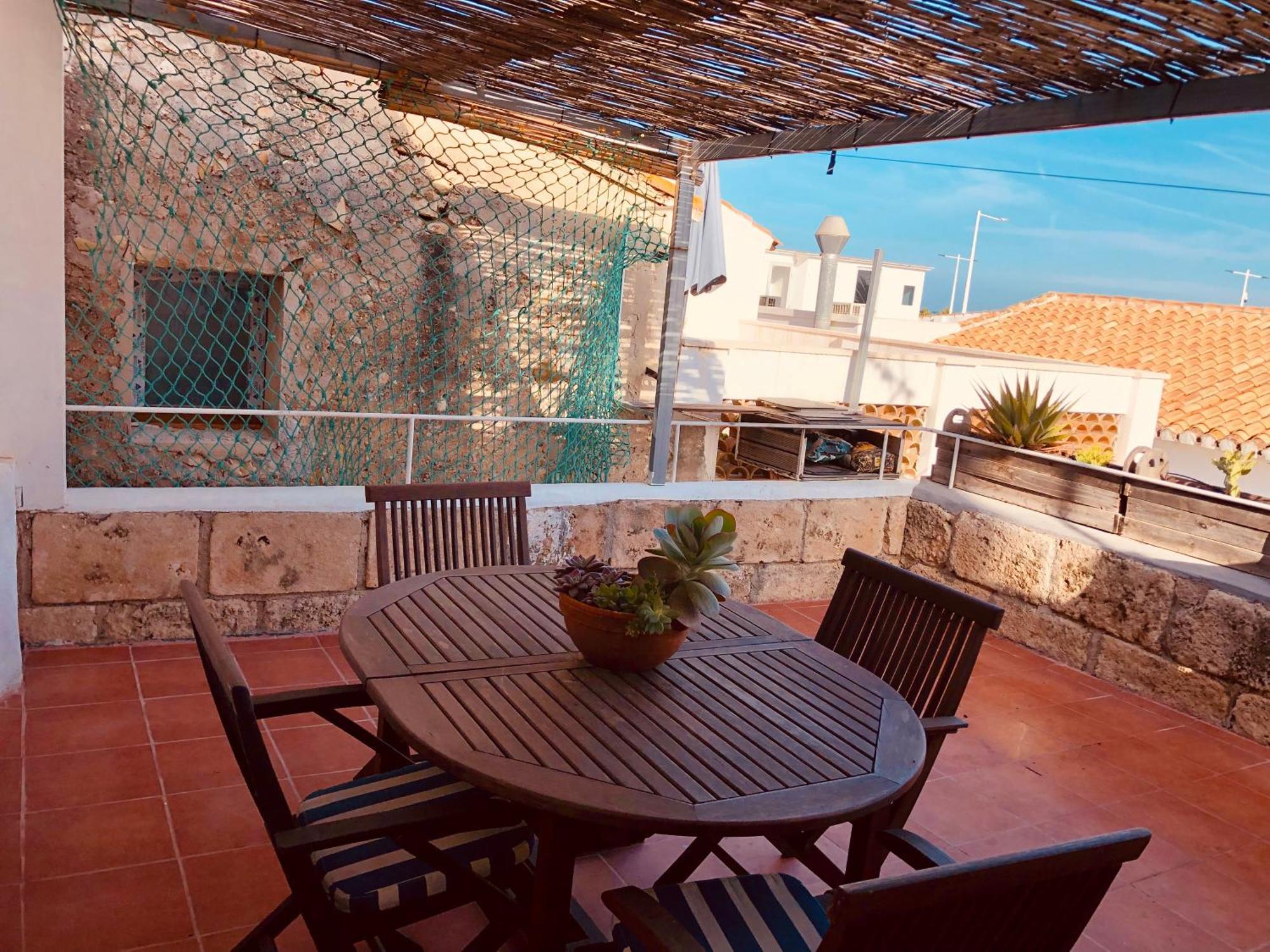 Casa mediterránea en el céntrico casco antiguo a un paso del Mar Dénia Esterno foto